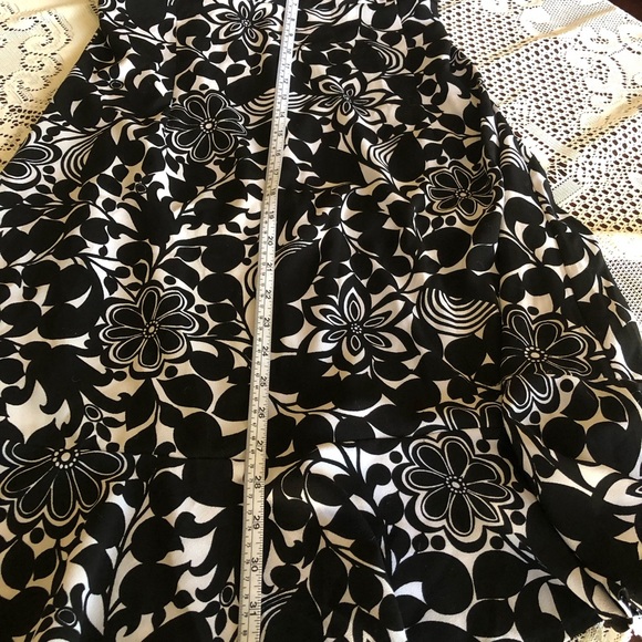 Massy Black and white dress - Picture 6 of 6